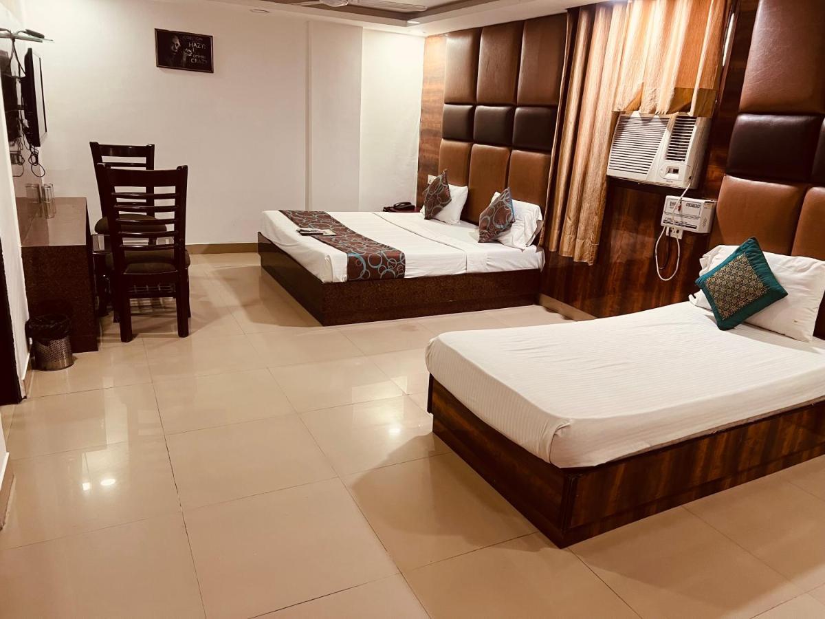 Hotel Cozy Cave Delhi Aiport Нью-Дели Экстерьер фото