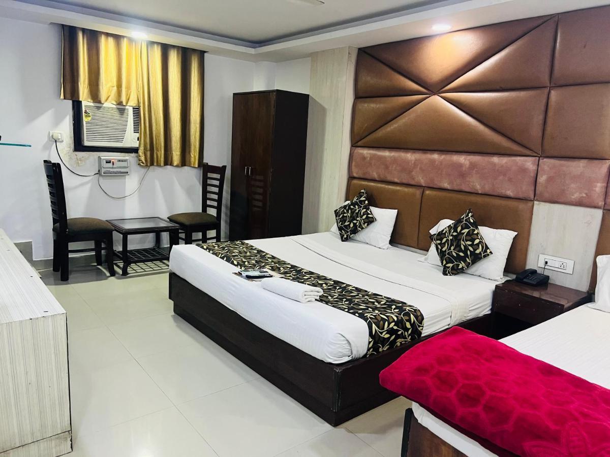 Hotel Cozy Cave Delhi Aiport Нью-Дели Экстерьер фото