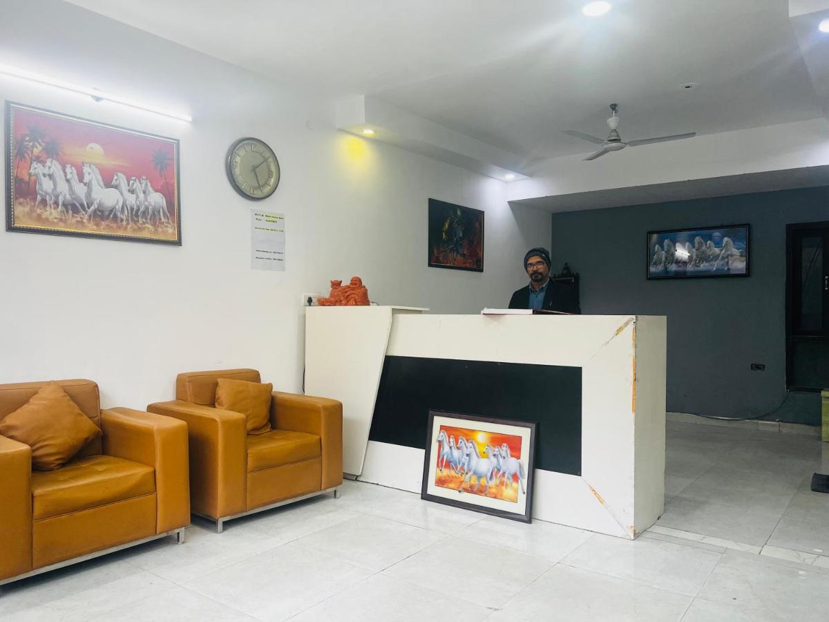 Hotel Cozy Cave Delhi Aiport Нью-Дели Экстерьер фото