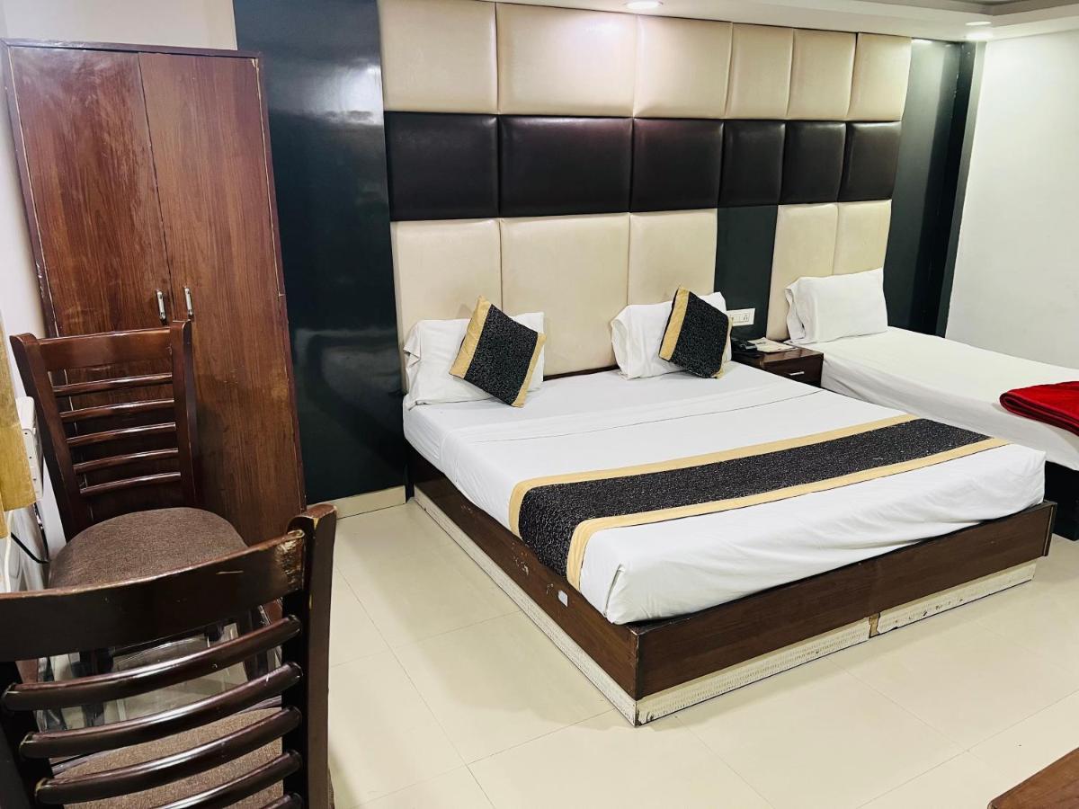 Hotel Cozy Cave Delhi Aiport Нью-Дели Экстерьер фото