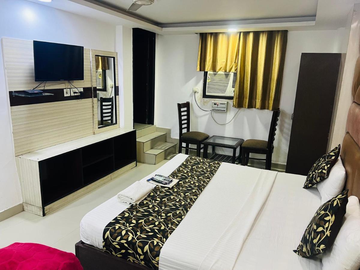 Hotel Cozy Cave Delhi Aiport Нью-Дели Экстерьер фото